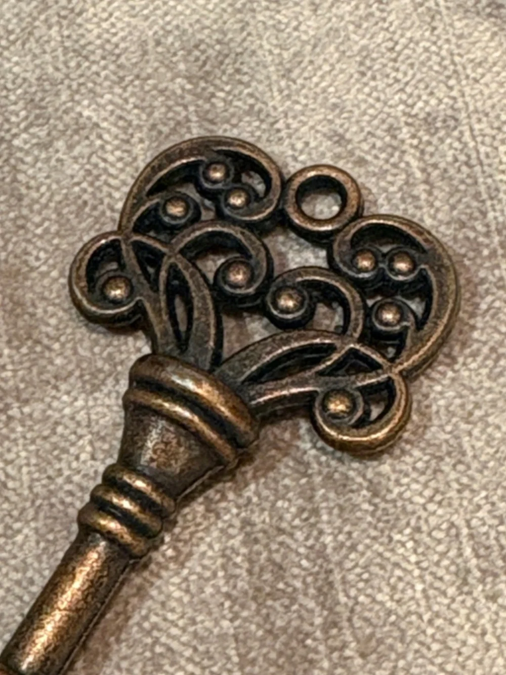 Ornate Decorative Wall Key Hook in Bronze Finish 3” Key